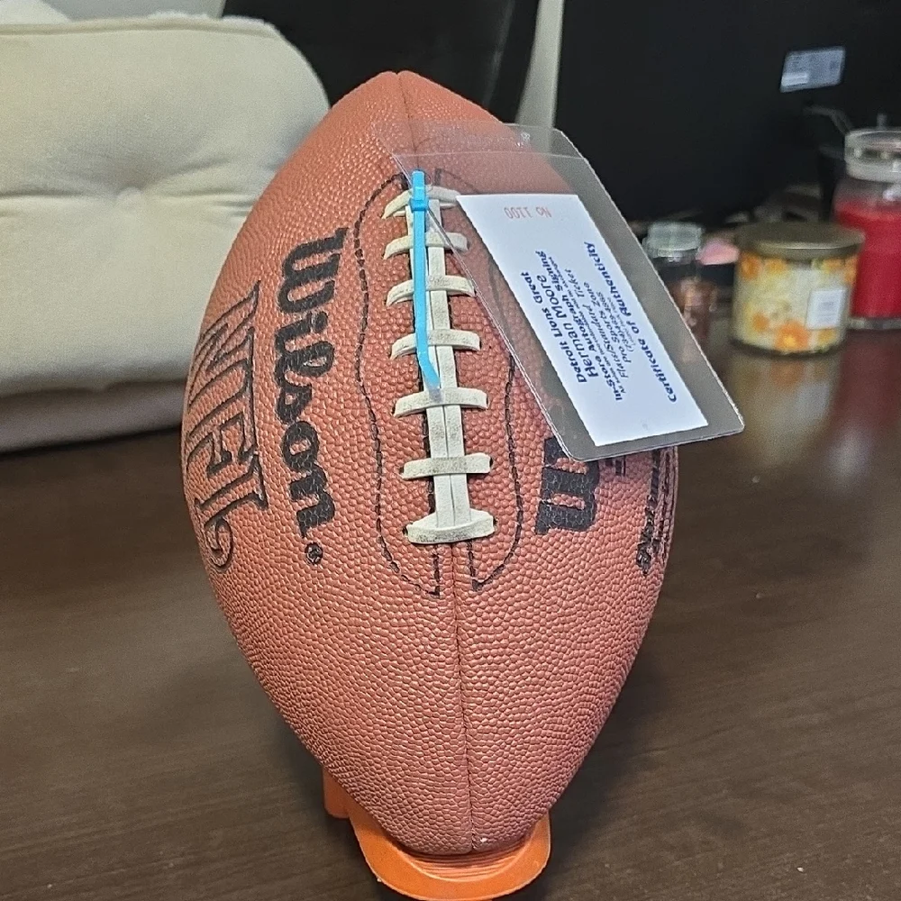 Wilson Official Foorball Signed By DETROIT LIONS HERMAN MOORE!